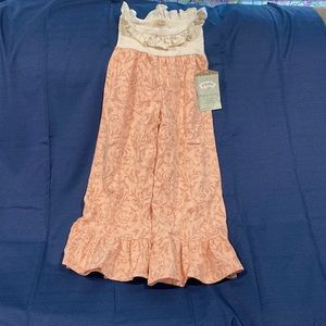 Persnickety cute girl pants.